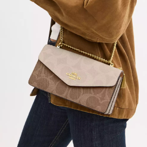 Coach Klare Envelope Crossbody Bag In Blocked Signature Canvas (Size: L26cm, H13.3cm, W7.6cm) CBI99 - Image 3