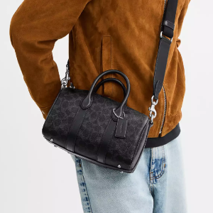 Coach Unisex Compass Bag 25 in Signature Canvas (Size: L 24.8cm, H 15.2cm, W 10.8cm) CCF49