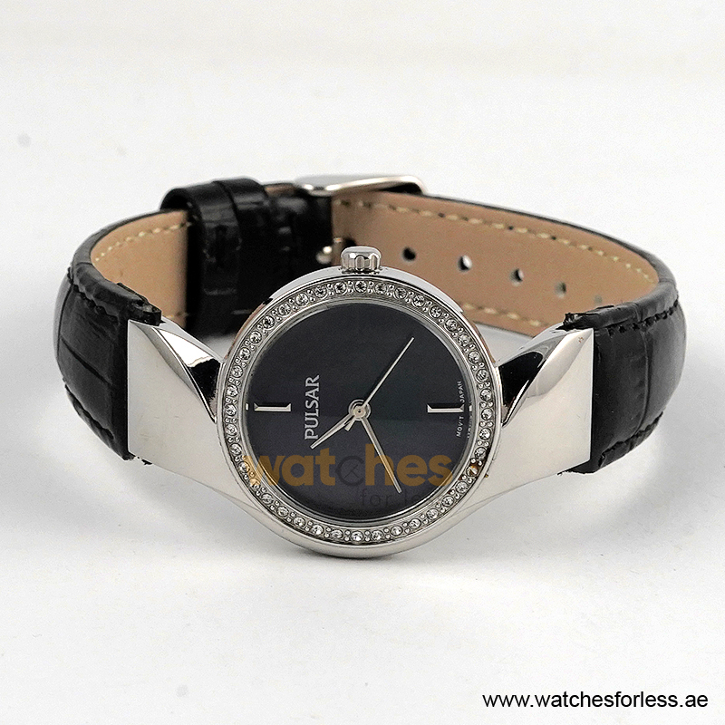 Pulsar by Seiko Women’s Quartz Black Leather Strap Black Mother Of Pearl Dial 30mm Watch PH8267X1 (Shelf Leftover) - Image 4