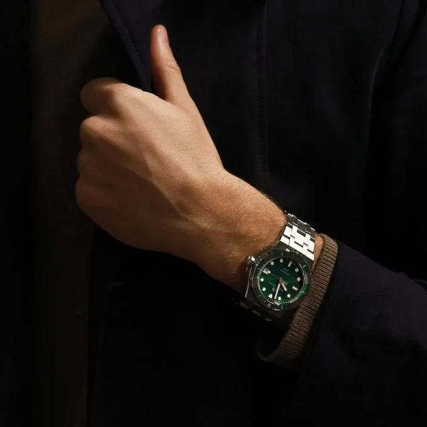 Maurice Lacroix AIKON Venturer Men’s Automatic Silver Stainless Steel Strap Green Dial 38mm Watch AI6057-SSL52-630-1 - Image 7
